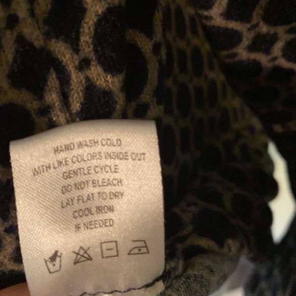 Tacera top - Picture 11 of 11